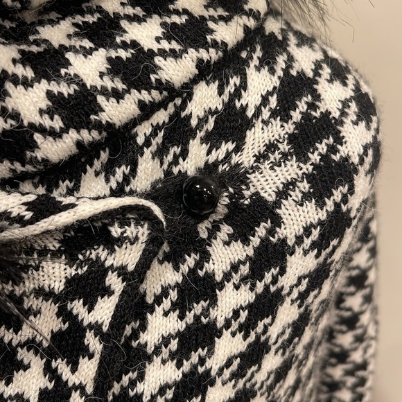 Jane and John L black & white houndstooth wrap belt jacket with faux fur - Picture 6 of 11